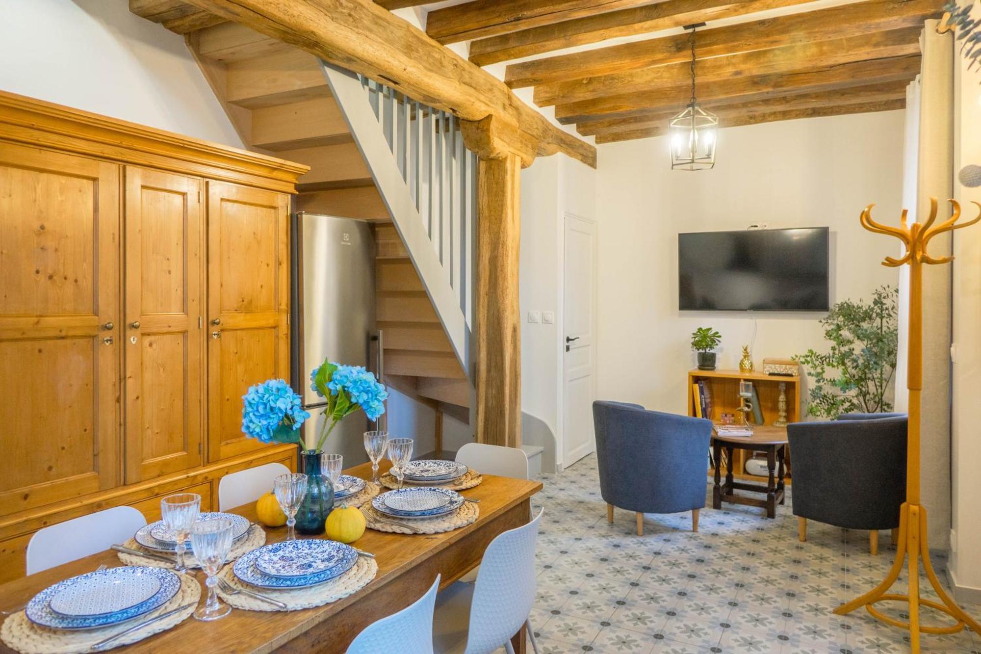 Domaine De Charme Au Coeur D'Orleans Classe 3 Etoiles - Bords De Loire - 21 Couchages Avec Parkings Prives Экстерьер фото
